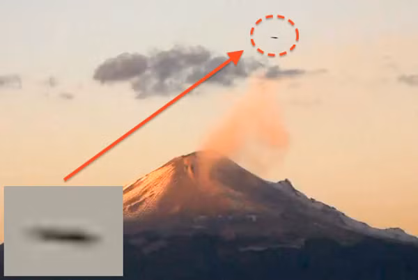 Những người có niềm đam mê với UFO tin rằng, nơi này thật sự có liên quan tới các vật thể là vì có hàng chục báo cáo hàng tuần về hoạt động tại núi lửa từ nhiều người trong hội nhóm theo dõi UFO.