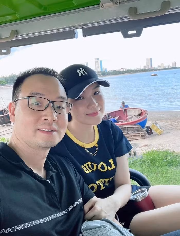 Hơn thập kỷ chung sống, hoa hậu Thùy Lâm và chồng rất hiểu nhau Hon thap ky chung song, hoa hau Thuy Lam va chong rat hieu nhau