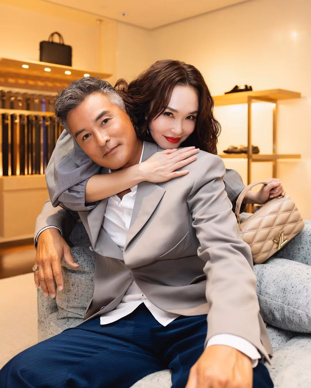 “Sóng gió” của “Tiểu Long Nữ” Phạm Văn Phương và chồng 20 năm qua “Song gio” cua “Tieu Long Nu” Pham Van Phuong va chong 20 nam qua