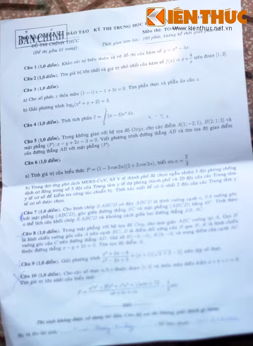 Đề thi môn Toán.