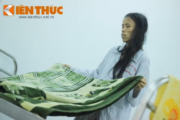 Khi còn đủ tỉnh táo thì những việc như gập chăn...