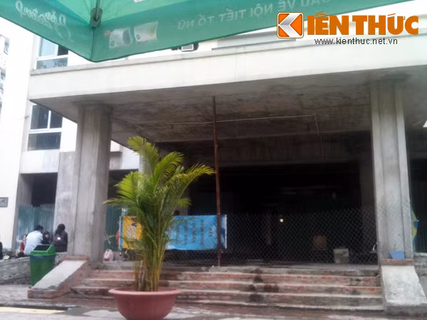  Ngày 9/1/2009, lễ ký kết hợp đồng tín dụng phục vụ dự án diễn ra giữa Bệnh viện Phụ sản Trung ương và Ngân hàng Phát triển Việt Nam. Dự án đã được Bộ y tế phê duyệt ngày 11/9/2008, khởi công Quý 1/2009, dự kiến hoàn thành năm 2012. Tuy nhiên, d ù đã quá thời hạn hoàn thành 2 năm, đến nay dự án này vẫn dở dang khâu hoàn thiện, tiếp tục "đắp chiếu" và chưa có dấu hiệu thi công tiếp để đưa vào sử dụng. Trong khi đó, bệnh viện này luôn trong tình trạng quá tải, gây bức xúc trong nhân dân.