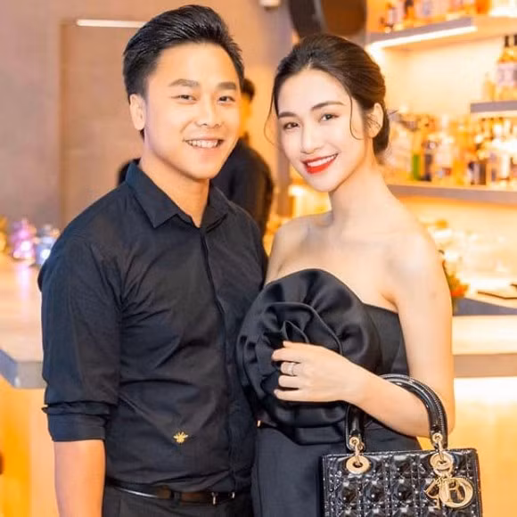 Duy Khanh vo tinh de lo chuyen Hoa Minzy da ket hon?-Hinh-2