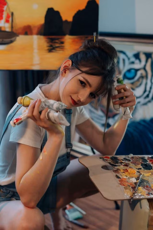 DJ nguoi Ukraine: Di cho o VN, toi va nguoi ban hang phai “mua“