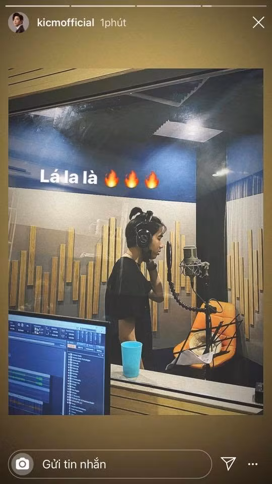 K-ICM dang anh trong phong thu am, se comeback voi vai tro ca si?