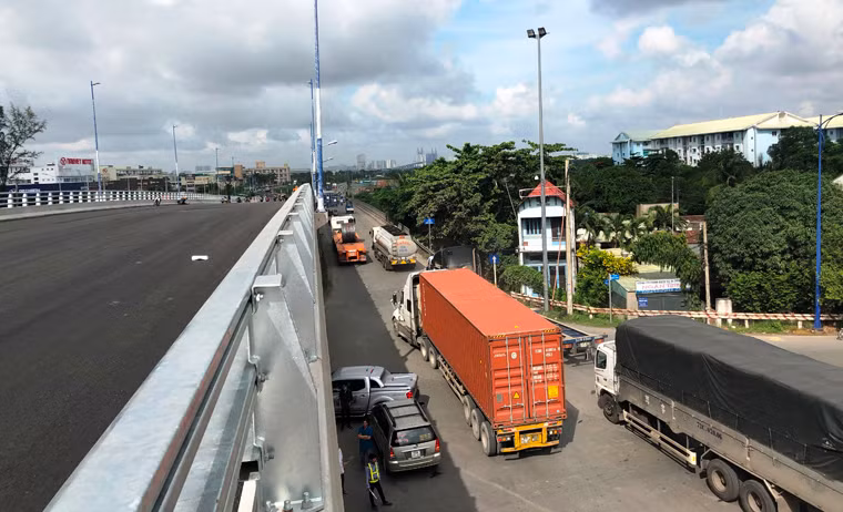 Khu Quản lý GTĐT số 2 (Khu 2, chủ đầu tư dự án, thuộcSở GTVT TPHCM) cho biết, sau khi hoàn thành giai đoạn 1, Khu 2 sẽ thực hiện các thủ tục điều chỉnh dự án nút giao thông Mỹ Thủy với mục tiêu đầu tư hoàn chỉnh nút giao, tổng mức đầu tư điều chỉnh là 1.988 tỷ đồng, thời gian thực hiện dự án 2016-2020.