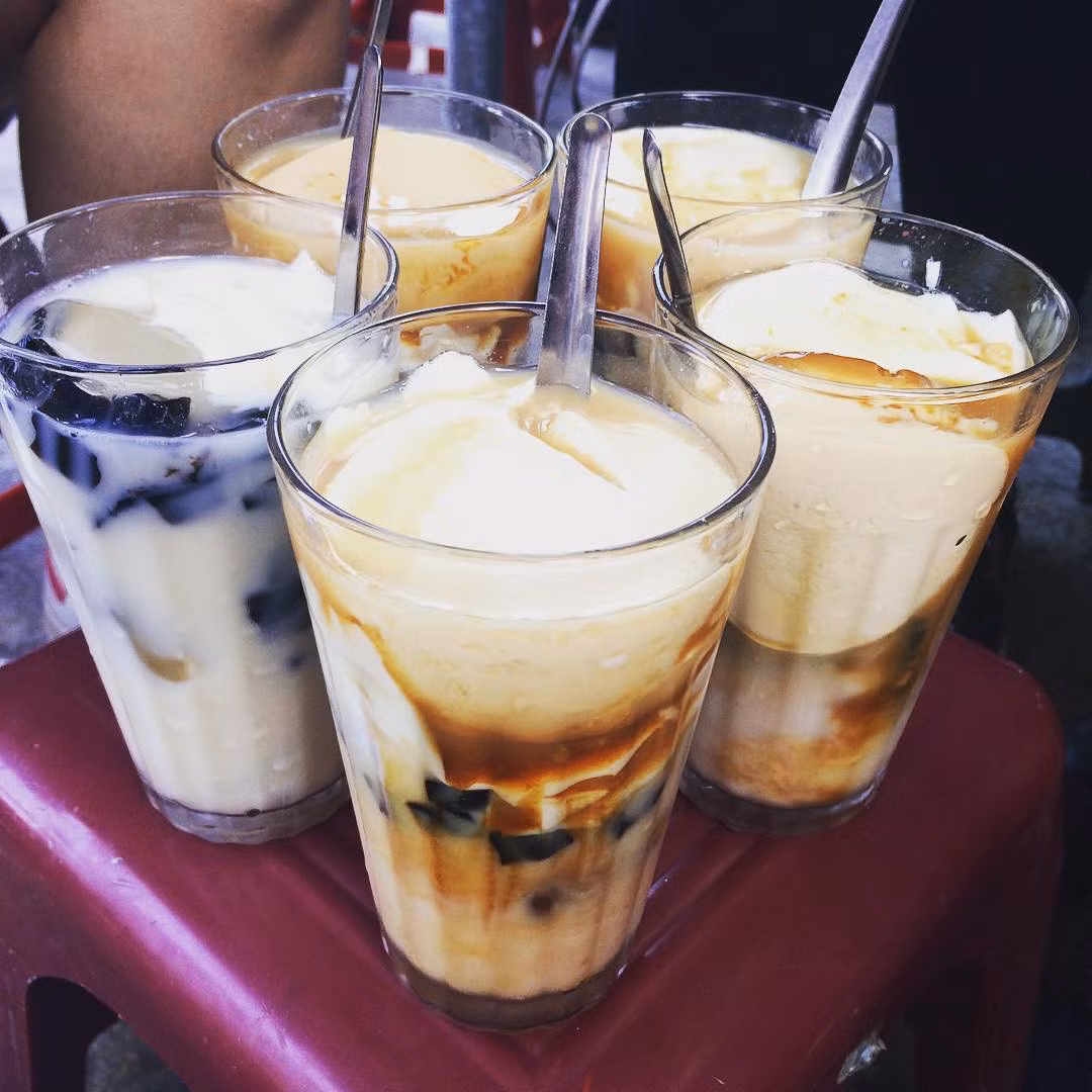 Những cốc tào phớ ngày nay được mix thêm nhiều thứ đồ vào trong vẫn cuốn hút được các bạn trẻ.