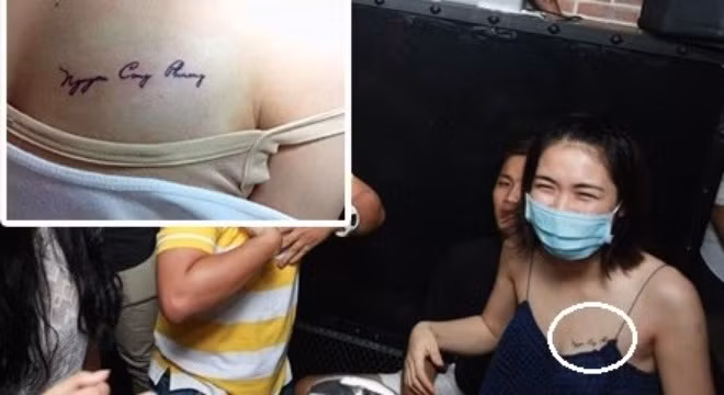  A đây rồi Hòa Minzy vào khoảng giữa năm 2015 đã lần đầu để lộ hình xăm tên Công Phượng trên phần ngực của mình trong trang phục áo hai dây. Điều này khiến nhiều người khẳng định chắc như đinh đóng cột rằng, Hòa Minzy và Công Phượng đã là một đôi.