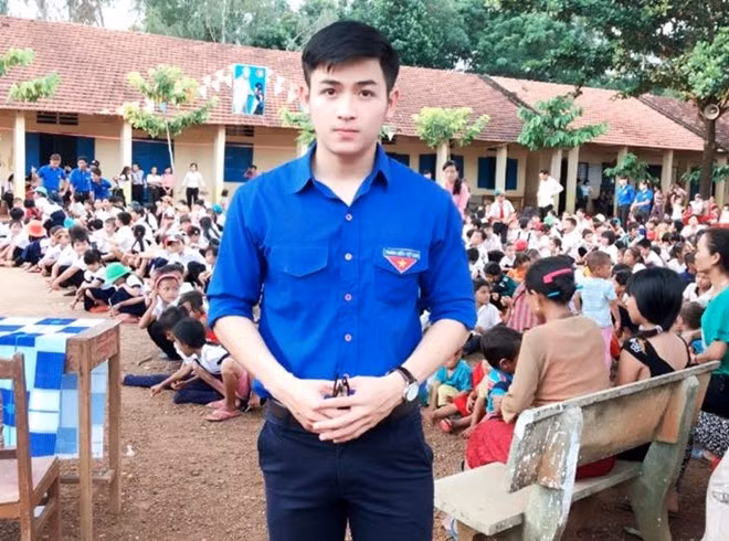Ngoài công việc chính là lên sóng Phát thanh và Truyền hình thì Hải Dương cũng rất thích tham gia công tác Đoàn, các hoạt động từ thiện, trao quà cho người nghèo, thiếu nhi vùng sâu vùng xa. Theo anh, công việc của anh tuy nhỏ nhưng nó mang lại niềm vui cho nhiều người khó khăn và kém may mắn.