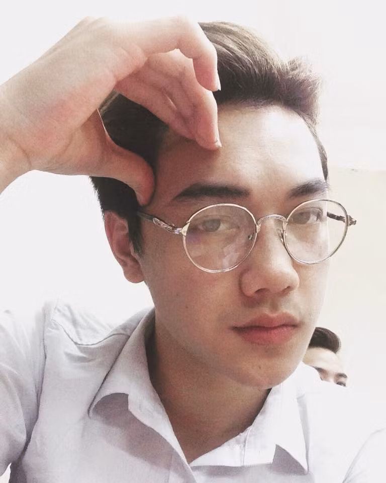Tuy nhiên, do một số lý do bất khả kháng, anh chàng sinh năm 1996 này đã phải rút lui. Sự ra đi này khiến cho các fan ruột của anh chàng không tránh khỏi cảm giác hụt hẫng.