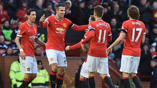 Mặc dù kỳ chuyển nhượng hè 2014, Man United tung tiền mua sắm rất nhiều nhưng họ cũng chỉ trả trung bình cho các cầu thủ của mình là 4,67 triệu bảng/năm.