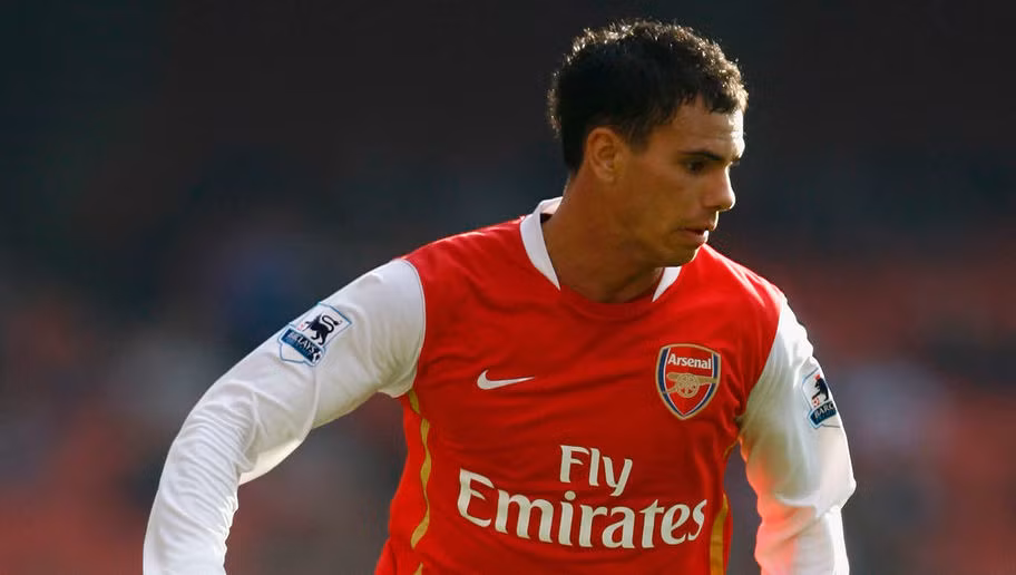 Jeremie Aliadiere được đánh giá có tiềm năng đạt đến đẳng cấp của Thierry Henry và Nicolas Anelka. Tuy nhiên, sau một thời gian gắn bó với Pháo thủ thành London, Aliadiere dần dần lạc lõng. Cuối cùng, cầu thủ này bị đem cho mượn đến Celtic, West Ham United, Wolverhampton trước khi chính thức đầu quân cho Middlesbrough vào năm 2007.
