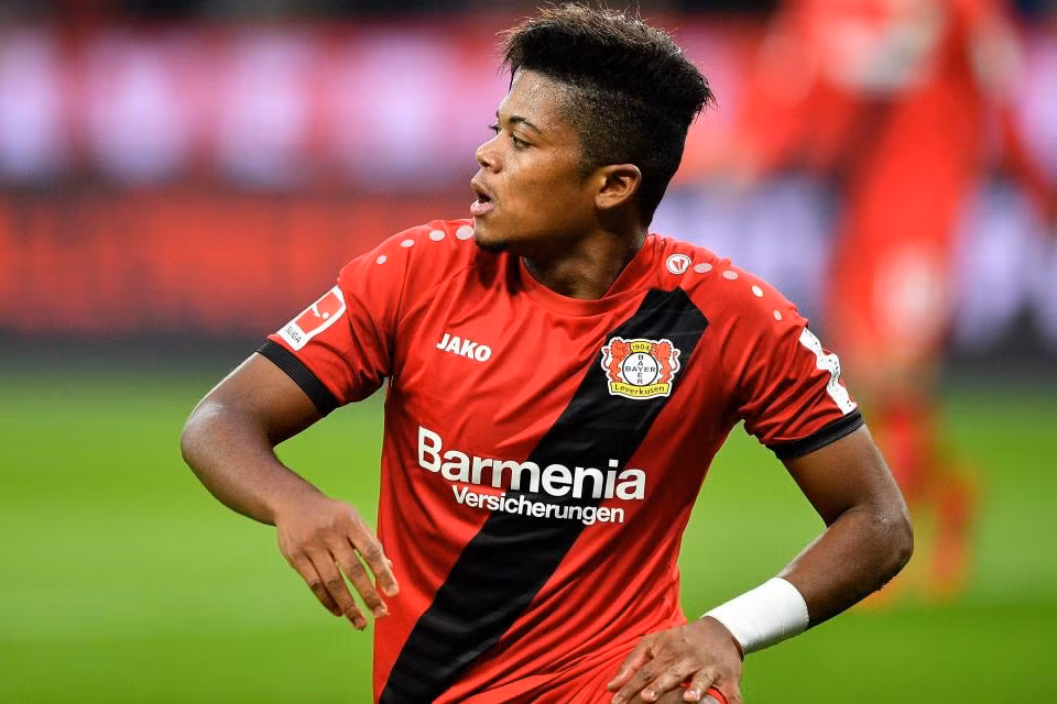 Chelsea đưa ra lời đề nghị 20 triệu bảng hỏi mua cầu thủ chạy cánh của Leverkusen - Leon Bailey. ẢNh:Goal