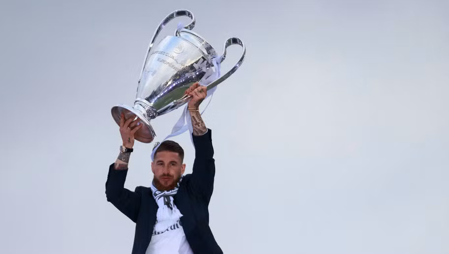 Sergio Ramos chứng tỏ anh chính là ngôi sao của những trận cầu lớn. Không chỉ trực tiếp ghi bàn, Ramos còn hạn chế tối đa sức ép từ phía Atletico Madrid. Cũng chính cầu thủ này là đầu tàu đưa đoàn quân của HLV Zidane tới chức vô địch cúp C1 châu Âu lần thứ 11 trong lịch sử CLB.