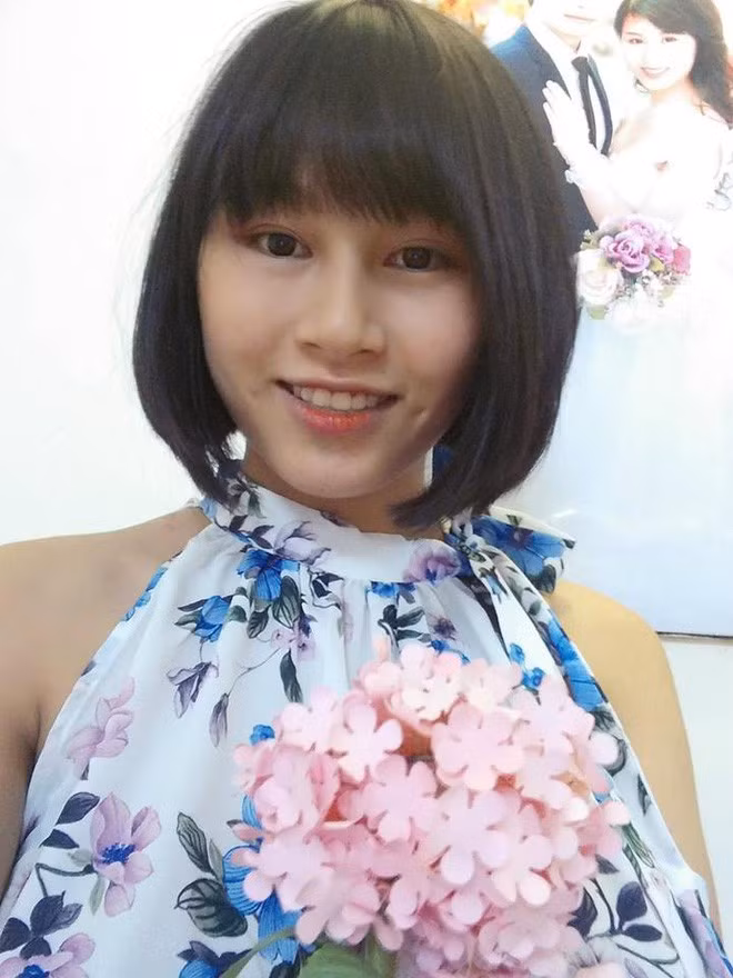 Hồng từng chia sẻ quan điểm của mình với hội chị em khi kể chuyện cô đang mang bầu bé thứ hai nhưng ngày nào chồng cũng hộ tống đi bar nhảy đầm, bé lớn ông bà trông giúp. Tuy nhiên, theo tìm hiểu thì chính cô gái 9X này hiện đang là quản lý trực tiếp của 1 quán bar của gia đình nên nhiều người cứ nghĩ Hồng ăn chơi nhưng hoàn toàn không phải như vậy.