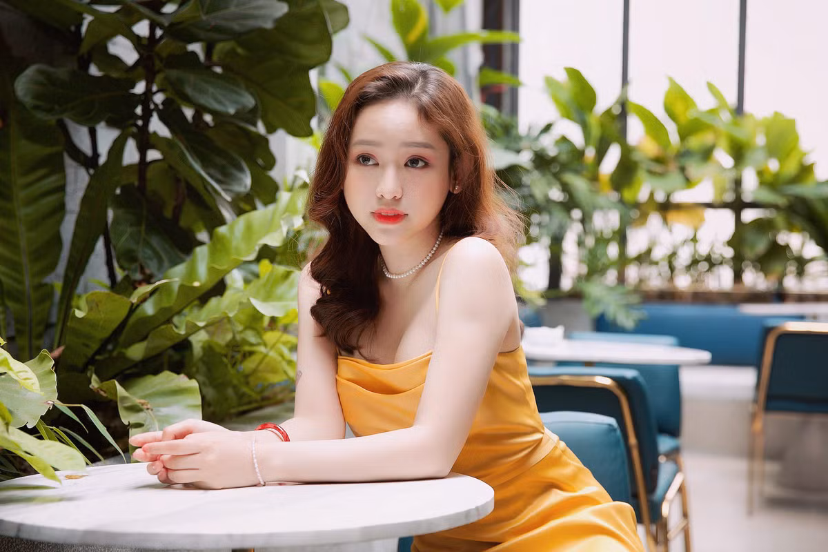 Dan mang ta hoa voi guong mat 