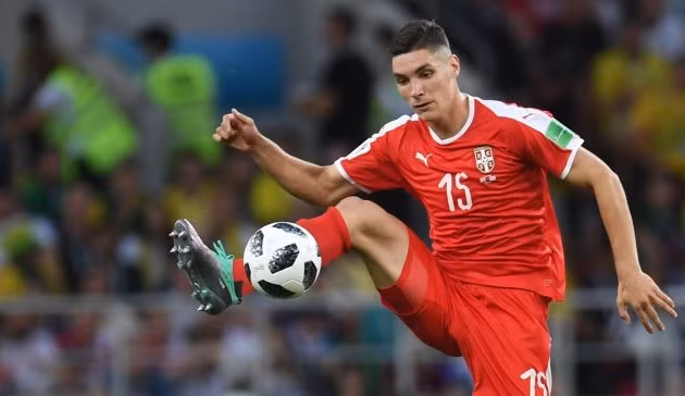 Man City đã bắt đầu để ý tới trung vệ Milenkovic của Fiorentina. Khi có "gã khổng lồ" người Serbia này, đội chủ sân Etihad sẽ bớt đi mối lo ở hàng phòng ngự.