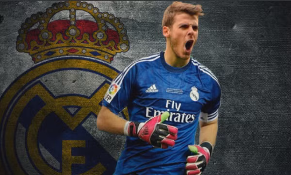 Real “ép” De Gea chia tay M.U: Tờ Mirror loan tin, BLĐ Real Madrid chuẩn bị thúc đẩy vụ chuyển nhượng thêm một lần nữa, bằng cách đưa ra tối hậu thư yêu cầu David de Gea phải sớm đưa ra quyết định rời M.U, bằng không Real Madrid sẽ chuyển hướng sang Thibaut Courtois của Chelsea. Ảnh: Mirror