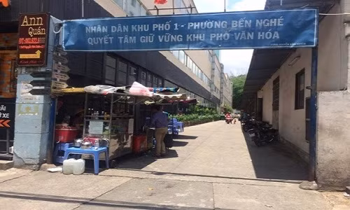 Di dao bi cuop giat dien thoai Vertu tri gia 600 trieu
