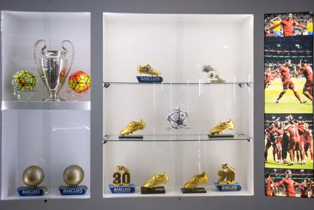 Số danh hiệu mà Cris Ronaldo đang sở hữu khiến nhiều người phải choáng ngợp và có phần thán phục siêu sao người Bồ Đào Nha. Ảnh: UEFA.com