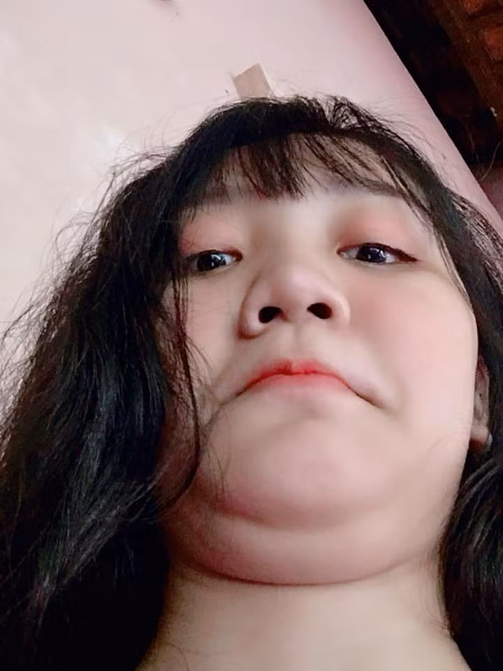 Ai rồi cũng sẽ bỏ ta đi, chỉ có nọng cằm là chung thủy bên ta mãi mãi.