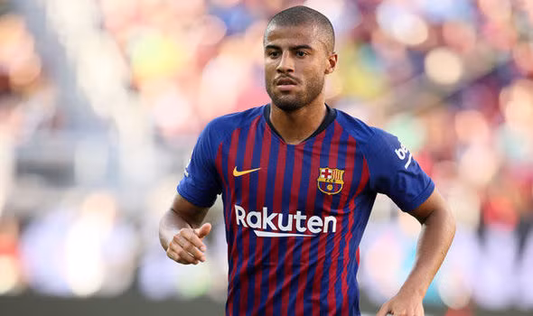 Cha và cũng là người đại diện của Rafinha, ông Mazinho, nói rằng cầu thủ người Brazil cần phải rời Barca để tìm kiếm cơ hội ra sân nhiều hơn.