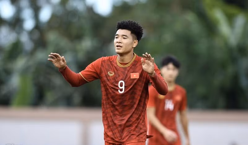 Với 4 bàn thắng của Đức Chinh, 1 bàn của Hùng Dũng và 1 bàn của Trọng Hùng, đội tuyển U22 Việt Nam gửi thông điệp sức mạnh vô song của mình tới các đối thủ cạnh tranh tấm vé bán kết SEA Game 30.