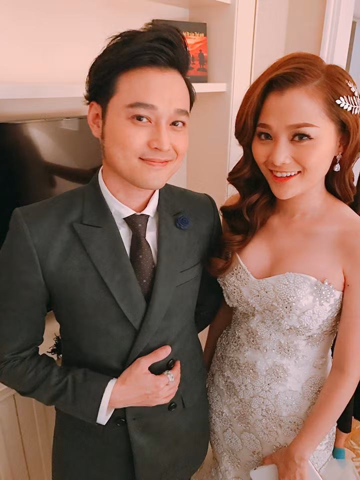 Dù lớn lên trong một gia đình có điều kiện đầy đủ nhưng Thảo Ngọc là người thích tự lập từ nhỏ và hiện tại cô đang duy trì công việc bán hàng online chứ không phụ thuộc vào gia đình.