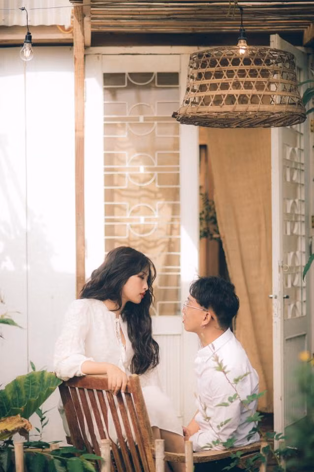 Cùng ngắm những khoảnh khắc cực đẹp khiến nhiều người phải "tiếc nuối' của hot girl Hà thành Nzim và chồng tương lai rapper T-Akayz. Ảnh sử dụng trong bài: Facebook nhân vật.