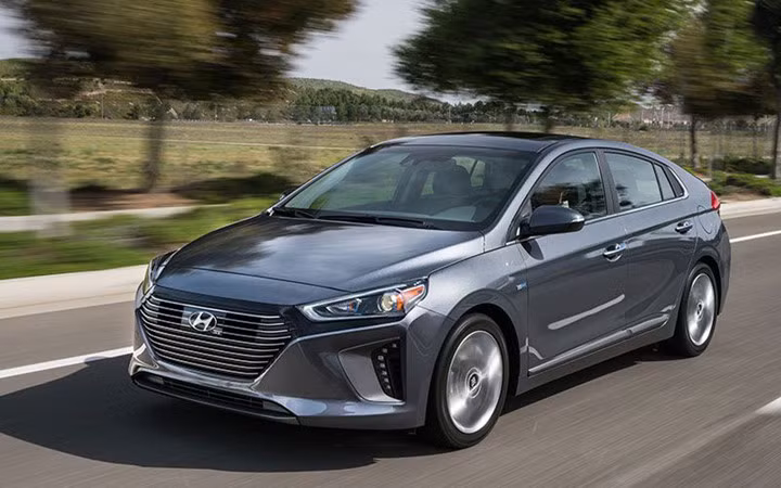Hyundai Ioniq Hybrid: 30.000 USD