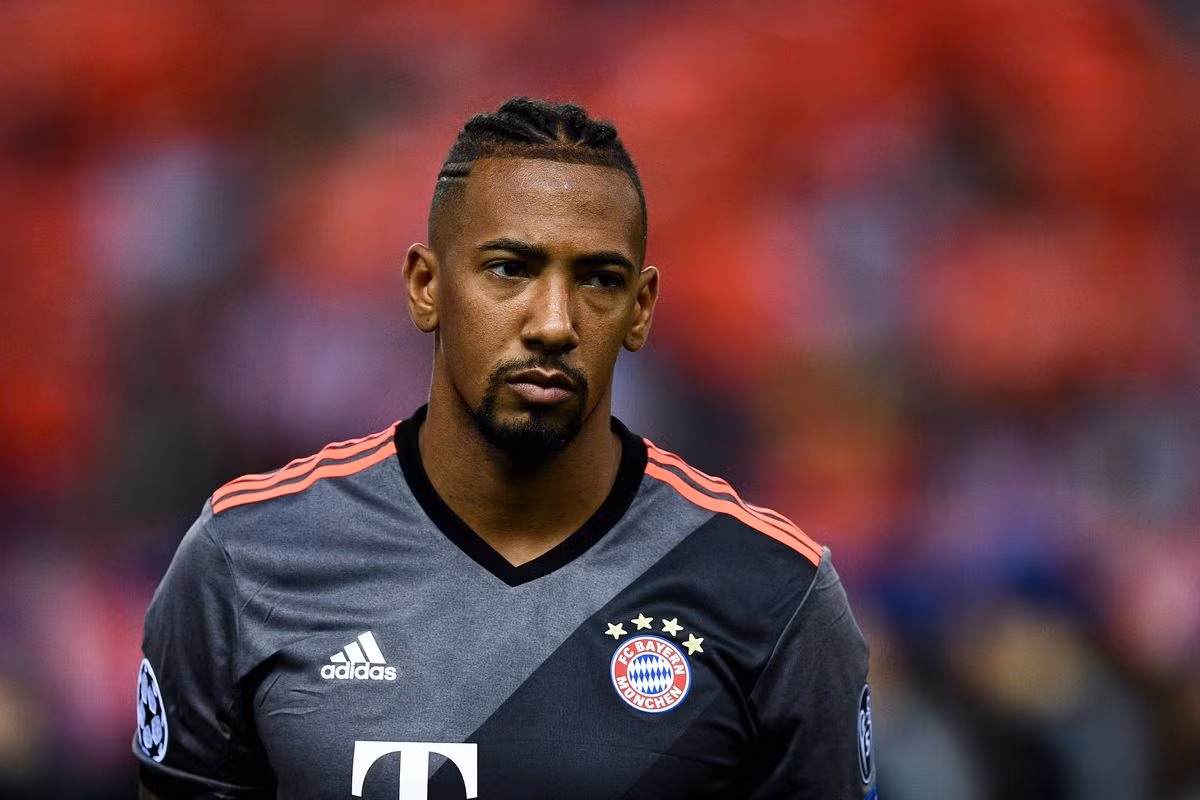  Chuyển nhượng bóng đá mới nhất từ Calcio, Juventus đưa trung vệ đang thi đấu cho Bayern Munich là Jerome Boateng vào tầm ngắm thay thế cho Giorgio Chiellini.