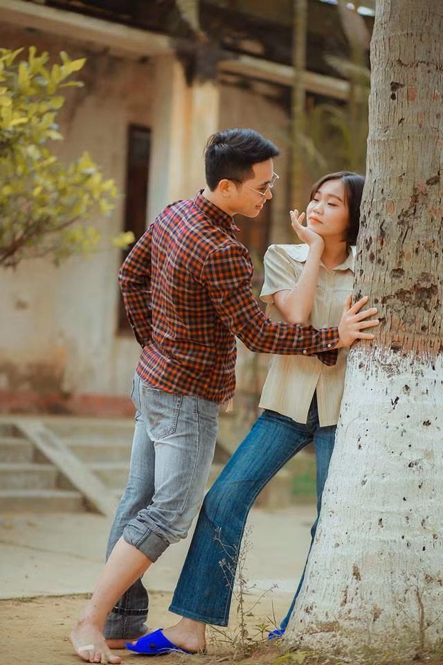 Hình ảnh chiếc quần ống loe được cộng đồng mạng chia sẻ rầm rộ trong thời gian qua, đa số các bình luận đều tỏ ra thích thú và hoài niệm về tuổi thơ của mình. Một số khác thì tỏ ra bồi hồi về quãng thời gian khó khăn của thế hệ mình trước đây.
