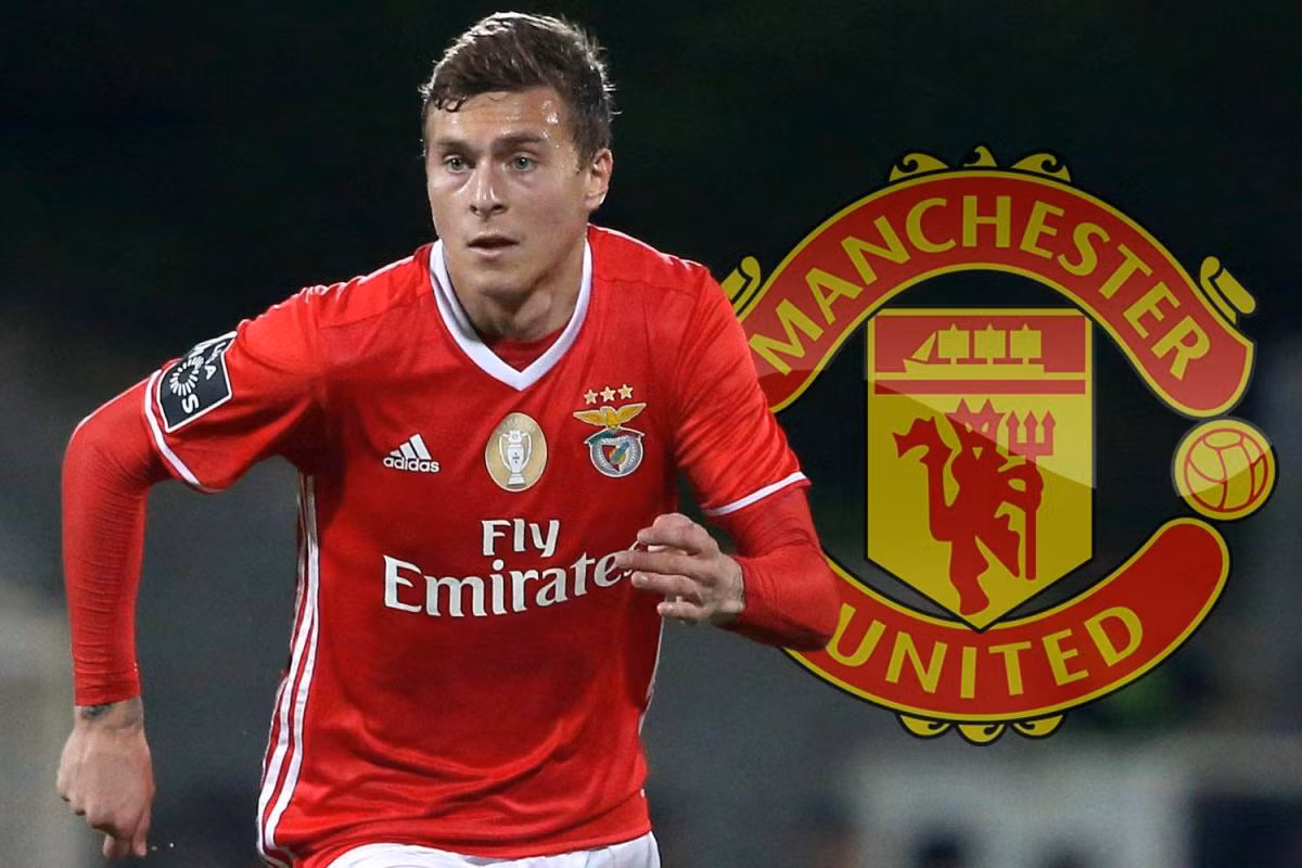 Mourinho lên tiếng về vụ mua Victor Lindelof: Victor Lindelof được đồn đoán với M.U từ kỳ chuyển nhượng mùa đông, mới đây HLV Mourinho nói về thông tin này rằng: "Tôi sẽ không nói tôi muốn có cậu ta hay không, tôi nghĩ đó là việc làm không đúng đắn. Chủ tịch của CLB cũng vậy. Lindelof là cầu thủ của họ, và đến giờ cậu ấy vẫn là người của họ". Ảnh: Goal
