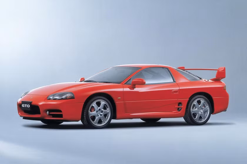 Mitsubishi 3000GT VR4 là một trong những chiếc xe đỉnh cao nhất mà Mitsubishi từng sản sinh, 3000GT VR4 được trang bị động cơ V6 3.0L cho công suất gần 300 mã lực. So với Acura NSX, 3000GT VR4 nhanh và mạnh mẽ hơn nhưng lại có mức giá chỉ bằng một nửa - khoảng 31.400 USD. Nhờ vậy, 3000GT VR4 rất được ưa chuộng trong phân khúc xe thể thao thời bấy giờ. Ở thời điểm hiện tại, một chiếc 3000GT VR4 đời 1991 được bán với giá khá rẻ - chỉ khoảng 14.000 USD.