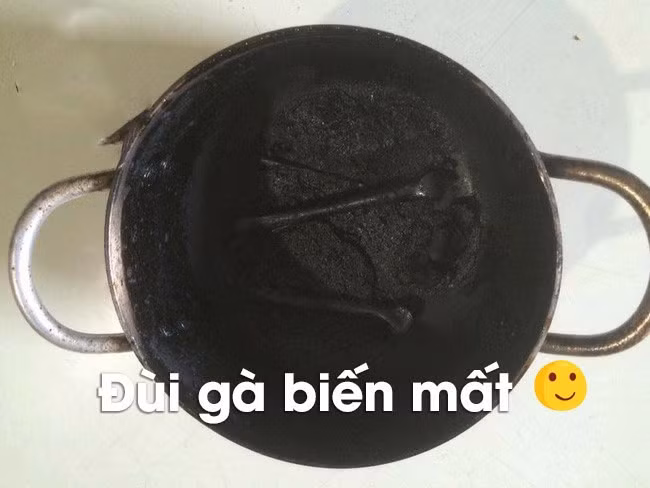 Tất cả đã hóa thành tro tàn, chỉ vì một chốc đang đặt nồi hầm gà trên bếp của các chị em. Nồi ơi ở lại, gà đã thăng.