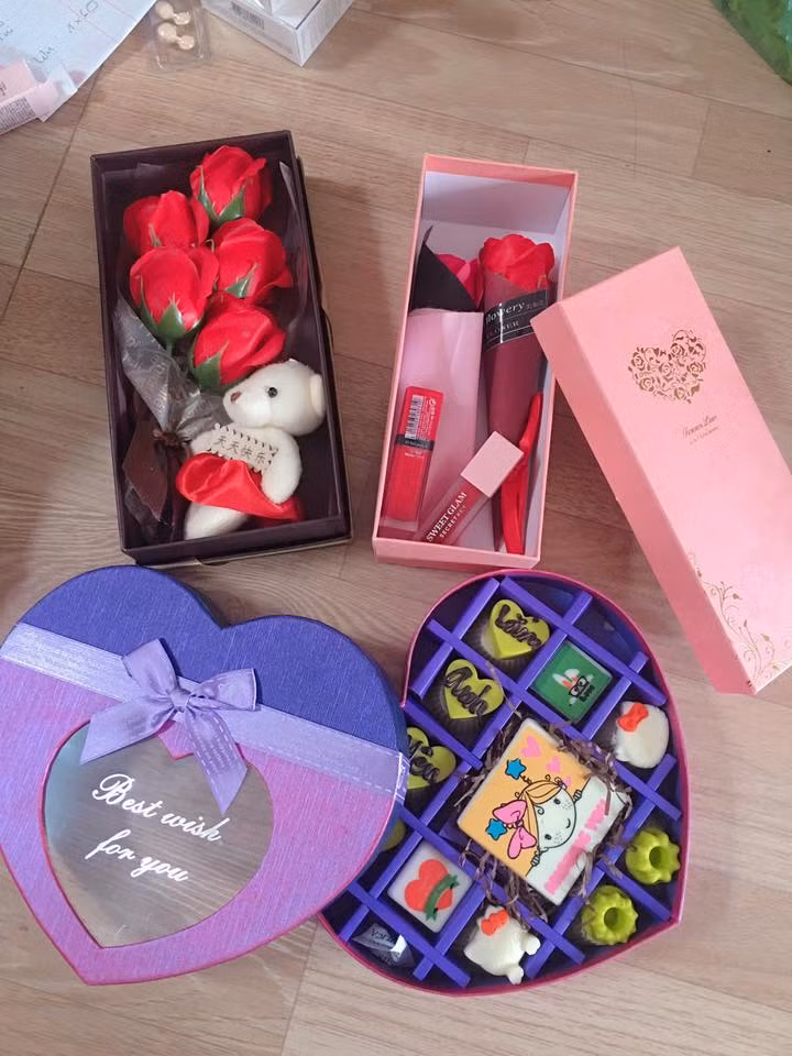 Combo đủ các loại quà được các anh em tham khảo mùa Valentine năm nay.