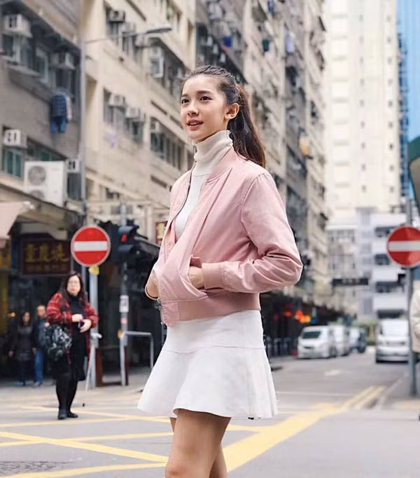 Lâm Tuyên Hảo là cô gái cô gốc Trung Hoa nhưng hiện tại đang sinh sống và học tập tại Malaysia. Hiện cô nàng nữ thần đẹp không góc chết này là sinh viên ngành Thực phẩm và Dinh dưỡng của trường Đại học Taylor ở thành phố Kuala Lumpur.