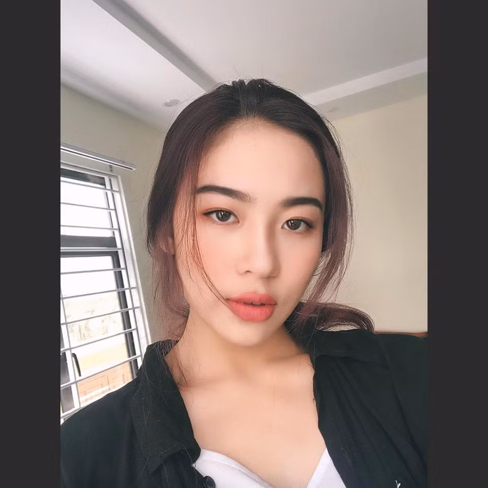 Nói về mẫu người phụ nữ mà mình hướng tới, Phương Dung nói "Đó là một cô gái thông minh, ham học hỏi, mang tư tưởng tiến bộ với trái tim nhân hậu và cũng không kém phần mạnh mẽ như Emma Watson"