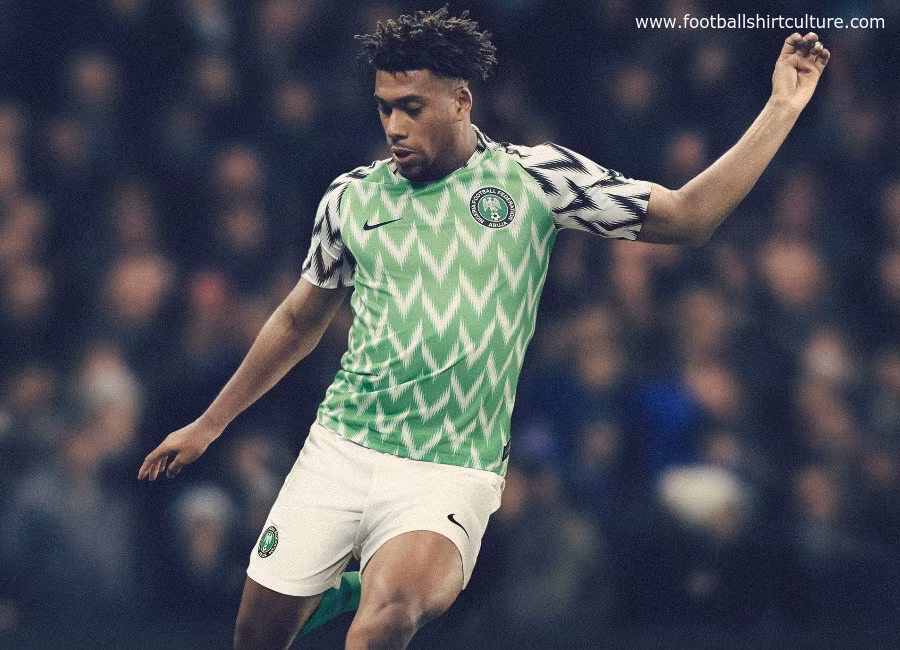 Trước đó, ĐT Nigeria đã gây ấn tượng khi ra mẫu áo thi đấu World Cup năm nay và trở thành mặt hàng hot trên cả thế giới.