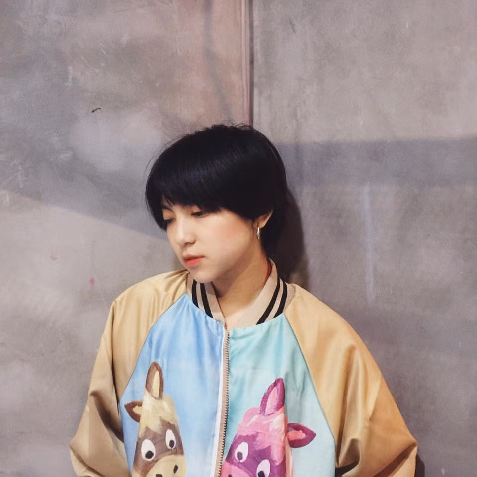 Mới đây, tấm ảnh thẻ của Dương Ngọc Huyền chụp từ cuối tháng 7/2017 bỗng được đăng tải trên một fanpage tập trung khá nhiều dân mạng và lập tức gây chú ý.