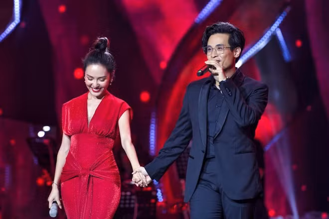 Tuy nhiên, thời điểm hiện tại, Hà Anh Tuấn và Phương Linh đã không còn xuất hiện bên cạnh nhau nhiều như trước. Họ cũng chưa lên tiếng xác nhận bất cứ điều gì. Gần đây nhất, Hà Anh Tuấn và Phương Linh tái hợp trong một đêm nhạc. Trình diễn lại bản hit Cơn mưa tình yêu, cặp song ca đình đám một thời vẫn khiến khán giả xao xuyến.