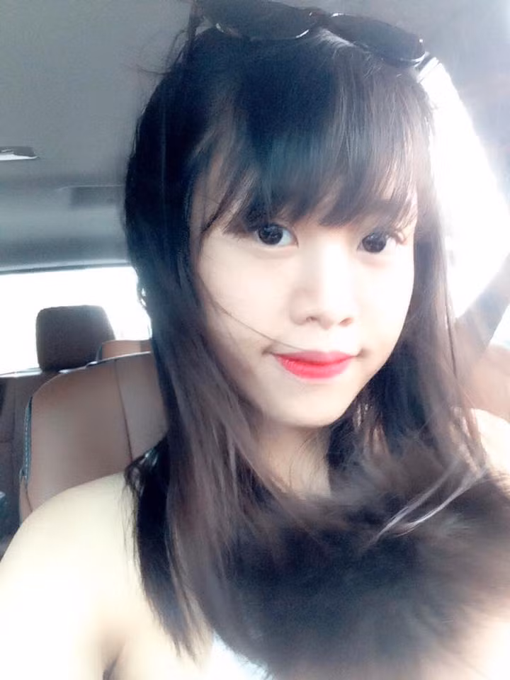 Kể về quá trình giảm cân của mình, Trang cho biết: "Thời điểm năm học lớp 10, em nặng đến 90 kg. Hồi đó ngoài ăn kiêng em chỉ tập nhảy dây, lắc vòng và đi bộ". Thỉnh thoảng, Trang cũng thích bật nhạc lên nhảy, miễn sao tập xong người ra thật nhiều mồ hôi là được. Ngoài ra, cô gái Nam Định cũng rất chăm chỉ áp dụng nhiều phương pháp làm đẹp, cải thiện làn da của mình.