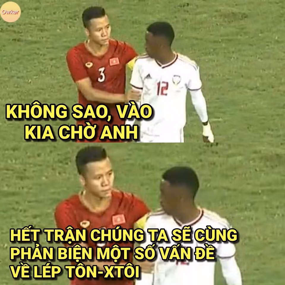 Hải Quế an ủi cầu thủ UAE sau khi nhận thẻ đỏ và hẹn sau trận đấu sẽ phản biện về một số vấn đề về "Lép-Tôn-Xtôi".