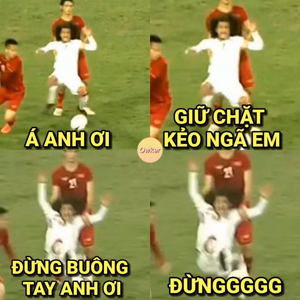 Tuấn Anh là người đã đỡ cầu thủ số 10 UAE đứng dậy nhưng vì bận nhận bóng nên anh đã lỡ buông tay.