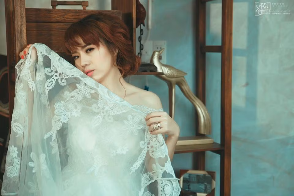 Việc trở lại và xây dựng lại hình ảnh mới mẻ này được cư dân mạng đánh giá là lựa chọn khá khôn ngoan của Phương Vy. Ảnh: FBNV.
