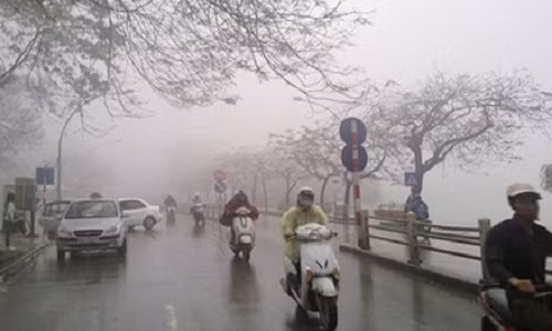 Thoi tiet hom nay: Ha Noi co mua, troi ret