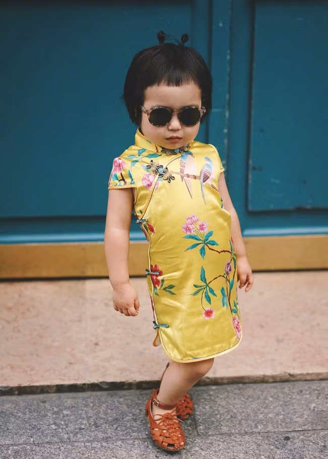 Hơn hai năm sau khi nổi tiếng, bé Tiểu Man giờ đã hơn 4 tuổi và ngày càng đáng yêu hơn, ăn uống vẫn cực tốt và có thể ăn cả thế gian, không từ một loại thực phẩm, trái cây, rau củ nào.