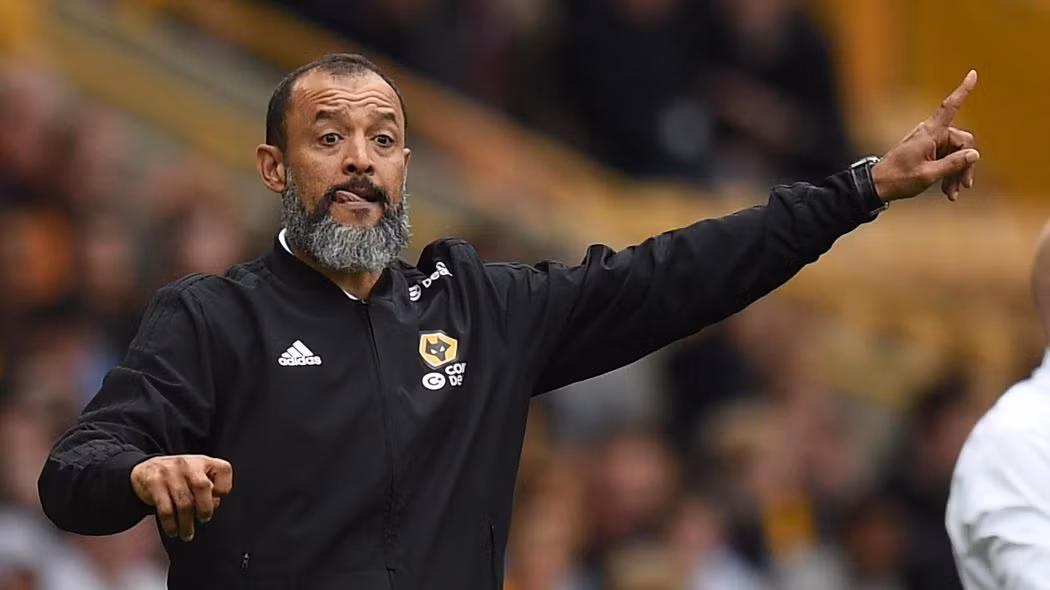 Ban lãnh đạo Chelsea đã xác định huấn luyện viên Nuno Santo là ứng cử viên tiềm năng cho chiếc ghế nóng tại Stamford Bridge nếu họ chia tay Maurizio Sarri.