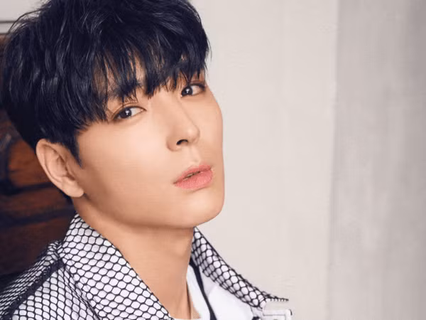 Sau khi thừa nhận là thành viên trong nhóm chat của Seungri và Jung Joon Young, trưởng nhóm FT Island - Choi Jong Hoon xác nhận rời nhóm và rút khỏi showbiz vĩnh viễn.