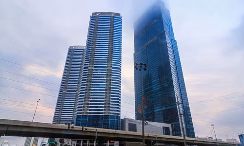 Dai dien Keangnam Hanoi Landmark Tower tran an khach hang